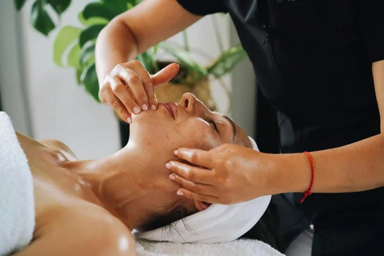 Massage chinois : Tui Na, An Mo, Zhi Ya — comprendre les écoles
