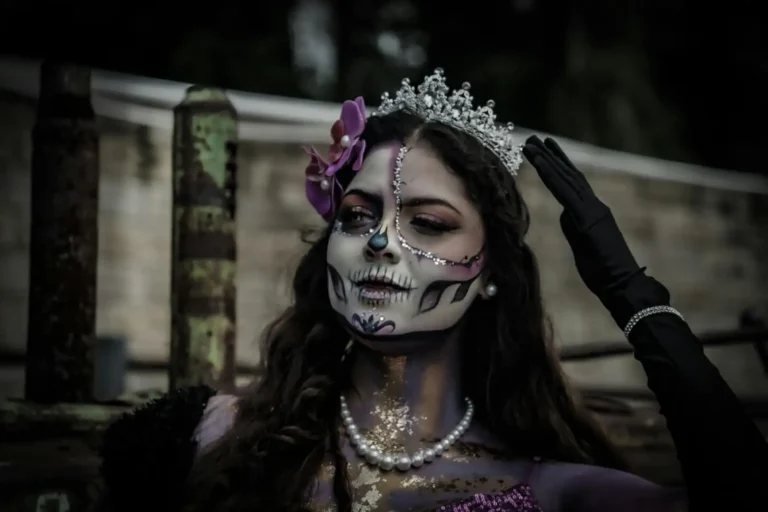 Maquillage Halloween : idées et techniques pour un visage qui en jette