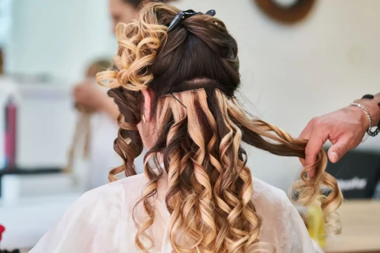 Coiffure tendance femme 2025 : coupes et couleurs à adopter