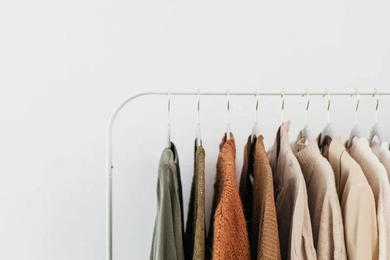 Look et style : comprendre la différence et trouver le sien