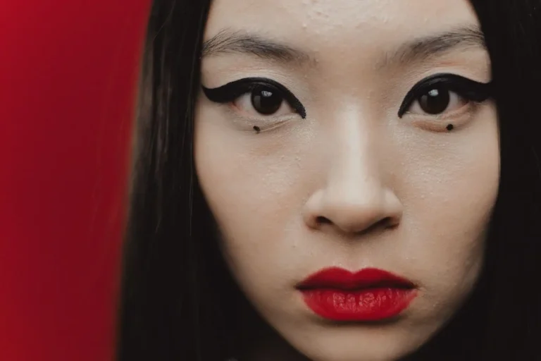 Maquillage chinois : les codes du style et comment le porter