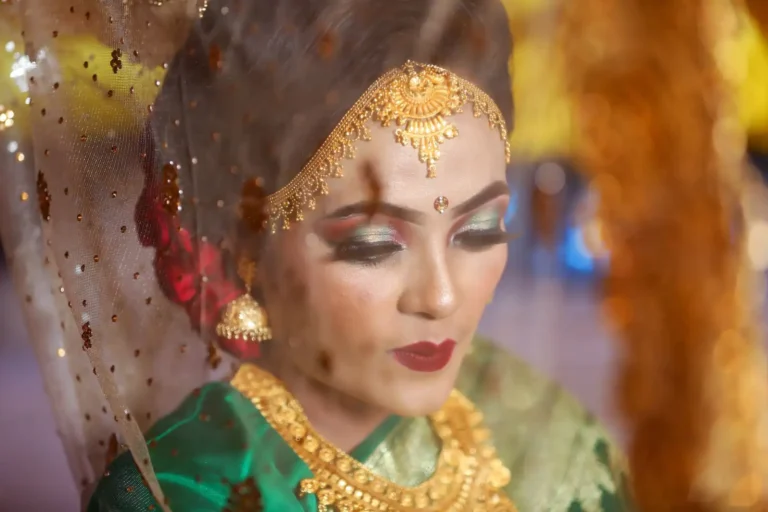 Maquillage indien : les codes, les symboles et comment s&rsquo;en inspirer