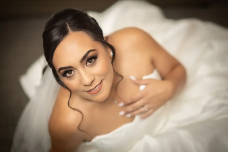 Maquillage naturel de mariée : la peau, la tenue et les photos