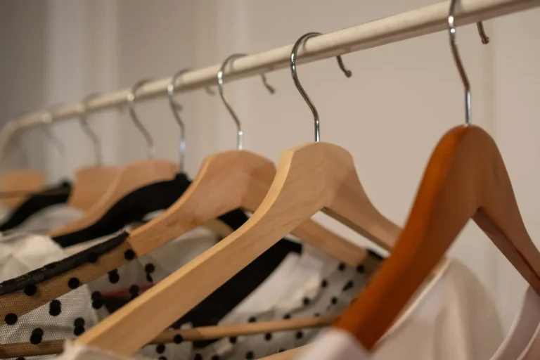 Vêtements en A : la liste utile, du connu au rare
